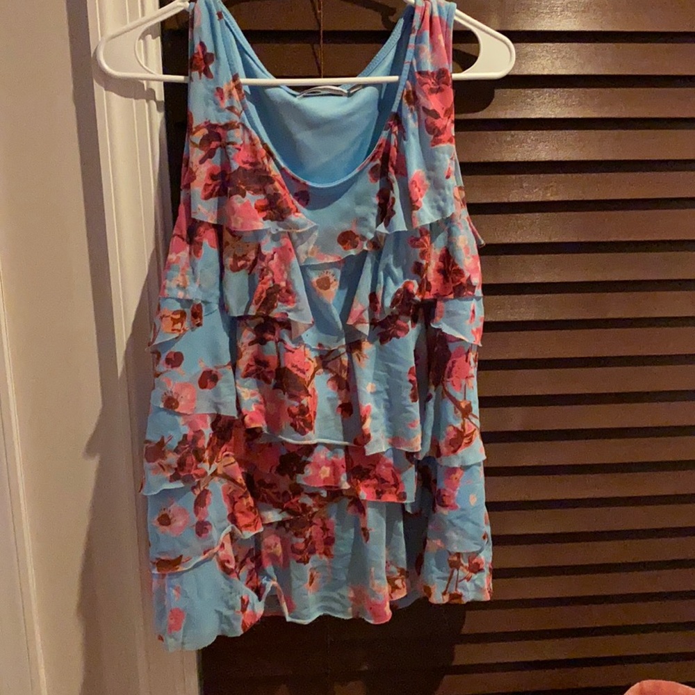 Notations Light blue floral tank blouse